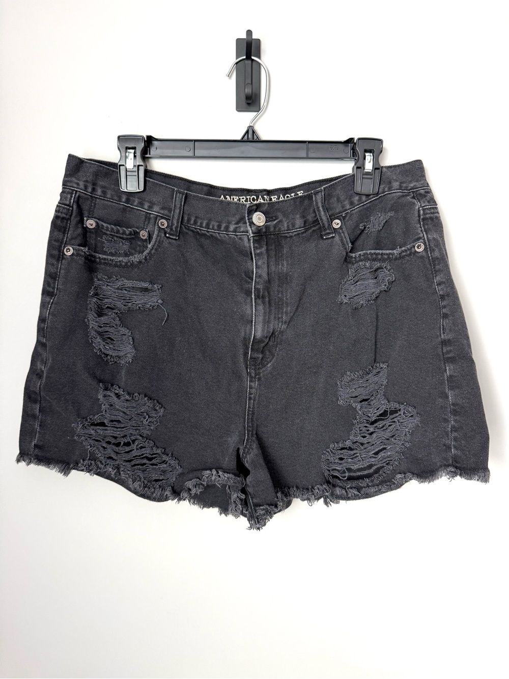 American Eagle Outfitters Black Distressed Cut Off Denim Women’s Mom Shorts